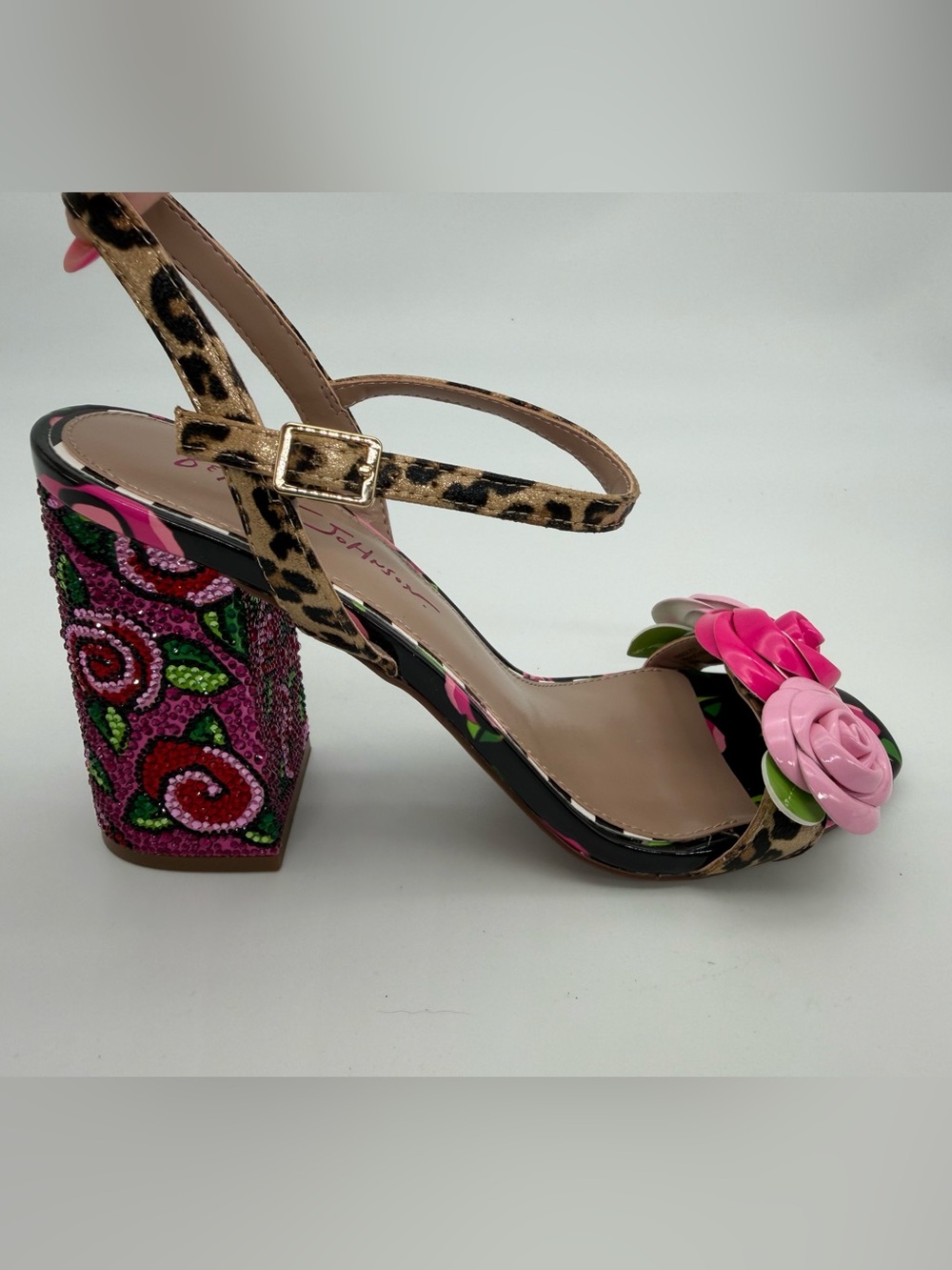 NIB Betsey Johnson Haddley Floral Rhinestone Block Heels Leopard Rose Sandals 9. - Picture 3 of 7